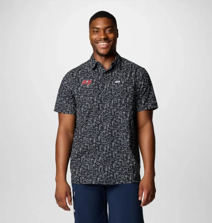 Men PFG Super Slack Tide™ Short Sleeve Shirt – Tampa Bay Buccaneers Men PFG Super Slack Tide™ Short Sleeve Shirt – Tampa Bay Buccaneers