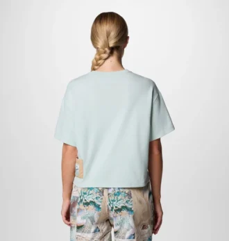 Women Cove Beach™ Cropped Pocket T-Shirt