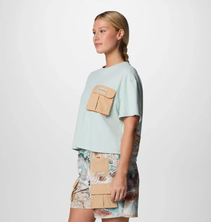 Women Cove Beach™ Cropped Pocket T-Shirt