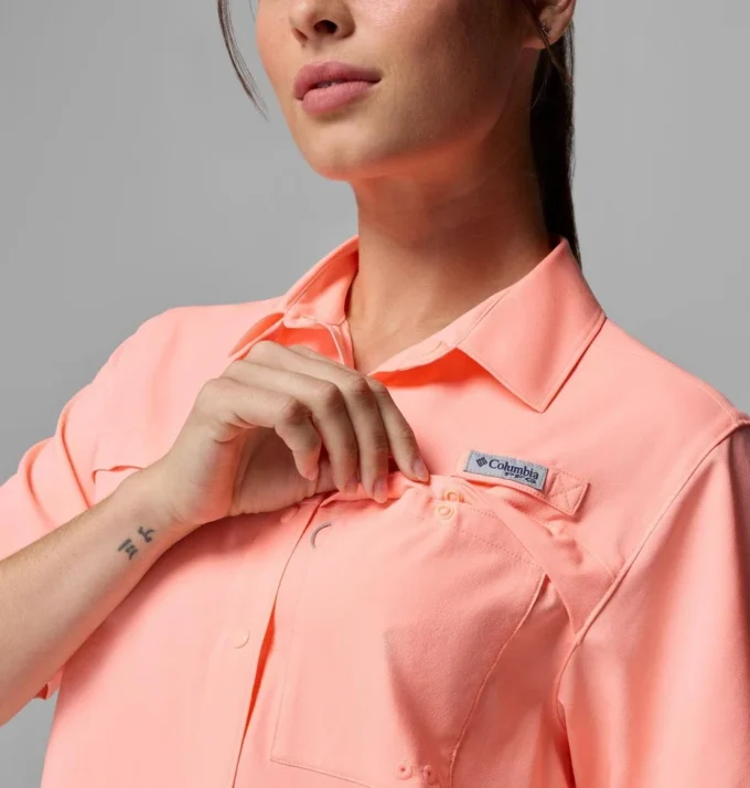Women PFG Castback™ Woven Short Sleeve Shirt Women PFG Castback™ Woven Short Sleeve Shirt