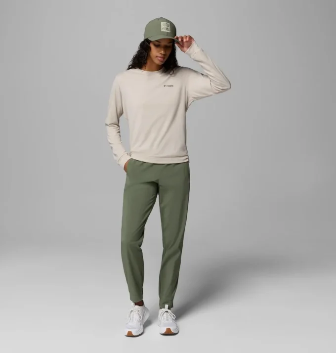 Women PFG Uncharted™ Graphic Long Sleeve T-Shirt Women PFG Uncharted™ Graphic Long Sleeve T-Shirt