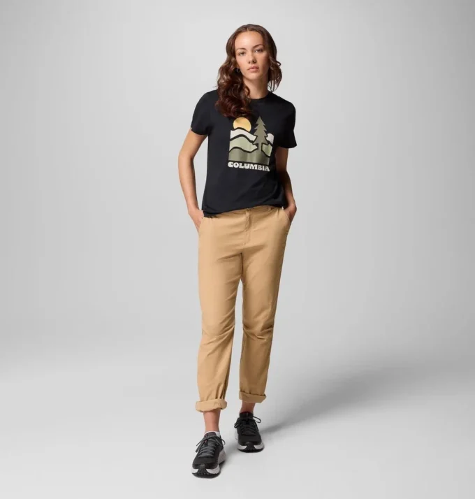 Women Ruby Springs™ Graphic Fitted Short Sleeve Shirt