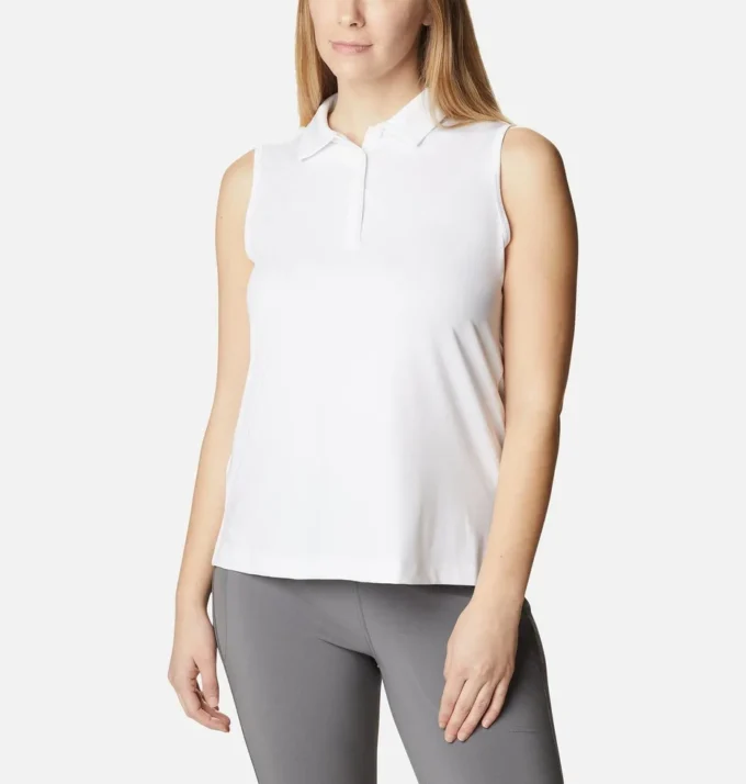 Women Tend the Ball Golf Tank